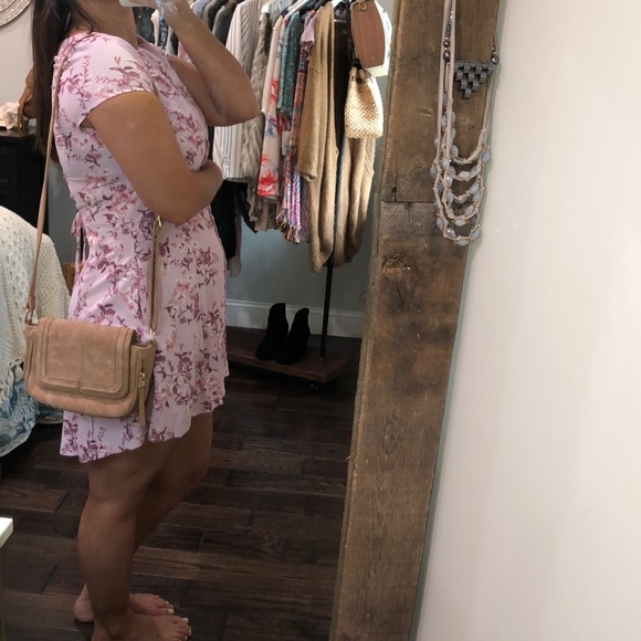 Bloggers favorite tan vegan boho crossbody bag - Picture 1 of 10